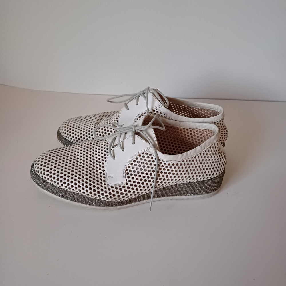 Pertini Spain White and Gray Perforated Leather Lace Oxfords Size EU 36/US 5.5-6